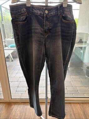 Classic Dark Wash Cropped Jeans - Women sz 16